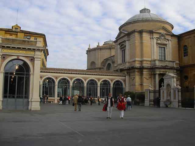 Вход в музеи Ватикана